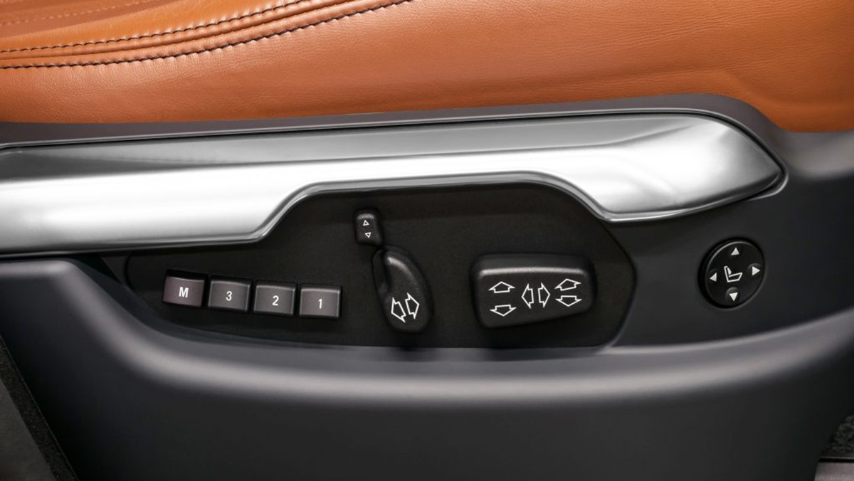 kako podesiti sjedalo u autu